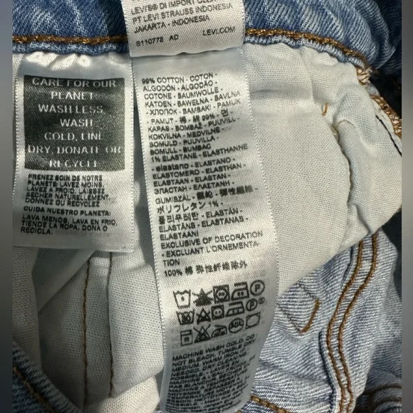 Levi's 501 Light Blue Button Fly Straight Leg Jeans - Picture 5 of 9